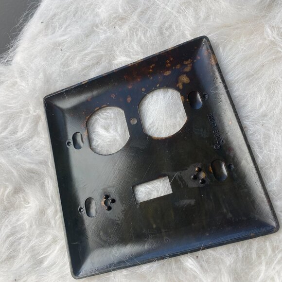 Set of 4 Franklin Brass Paisley Collection Single Switch and Duplex Wall Plate - Picture 6 of 9